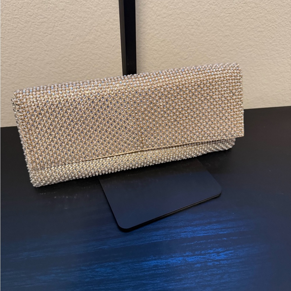 NWOT Jessica McClintock Shimmering Gold Clutch
